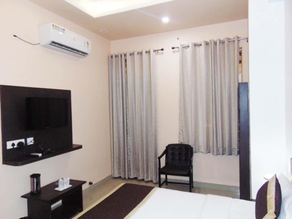 Makrana Raj Hotel Sikar Extérieur photo